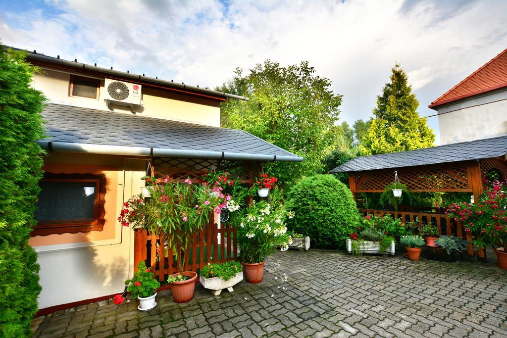 Viragoskert Apartman Hévíz 客房 照片